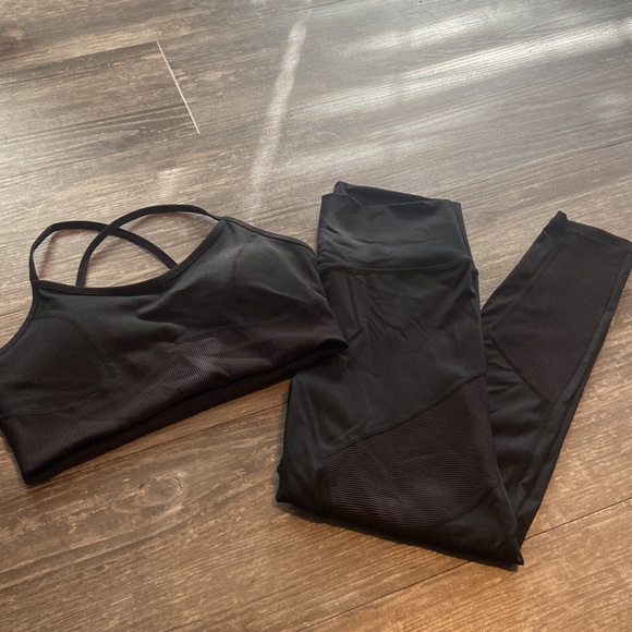 Zyia Black Momentum Brilliant Hi-rise 7/8 24” Legging - Picture 3 of 5